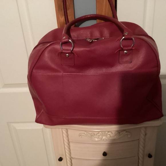 Guess Over night bag - Picture 2 of 3